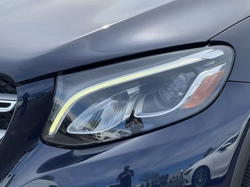 Used 2019 Mercedes-Benz GLC 300 4MATIC image 7