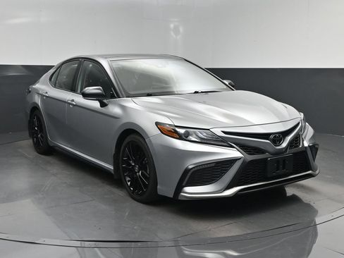 Used 2023 Toyota Camry XSE w/ Cold Weather Package AWD/4WD image 8
