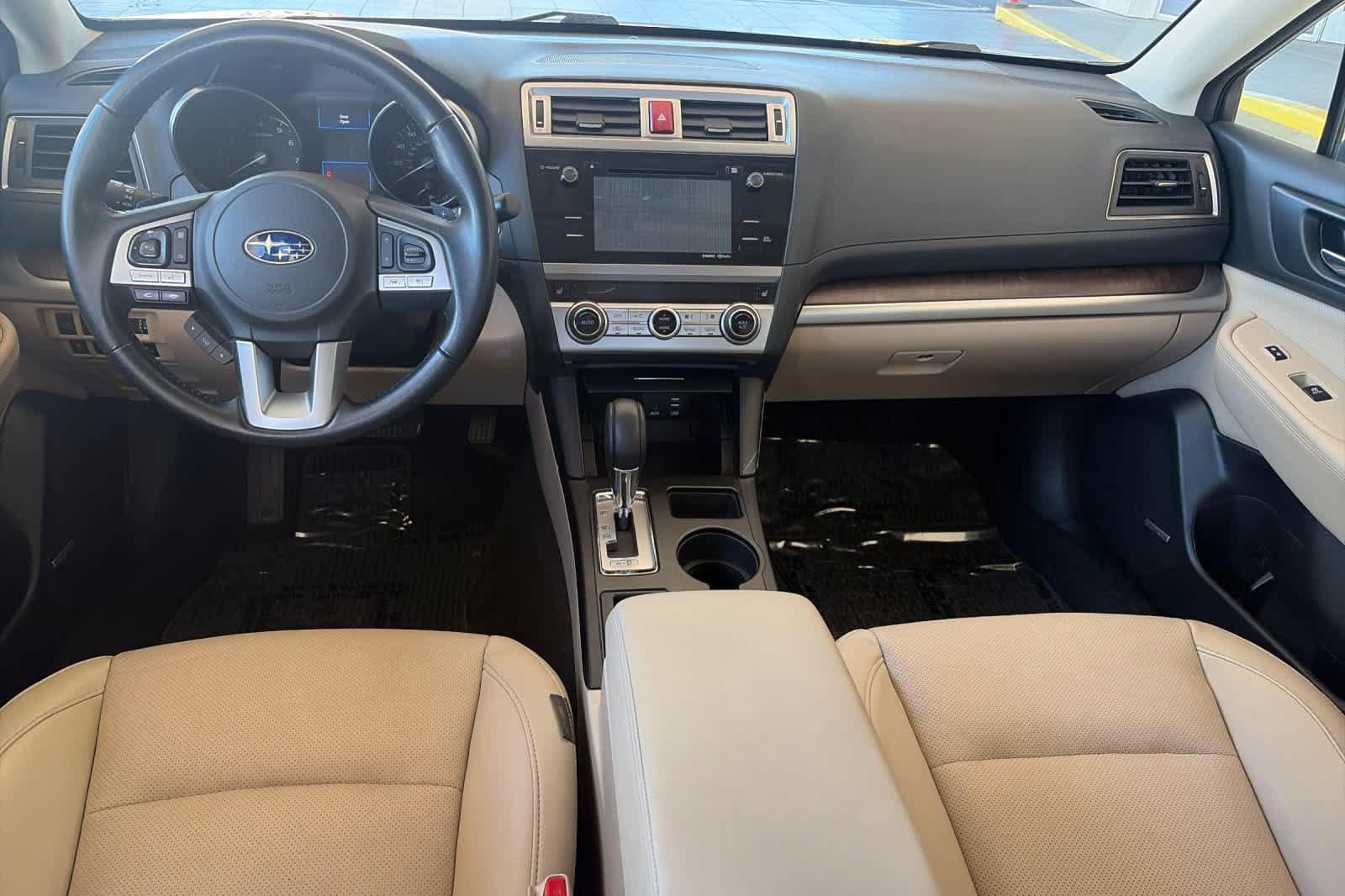 Used 2016 Subaru Outback 3.6R Limited AWD/4WD image 3