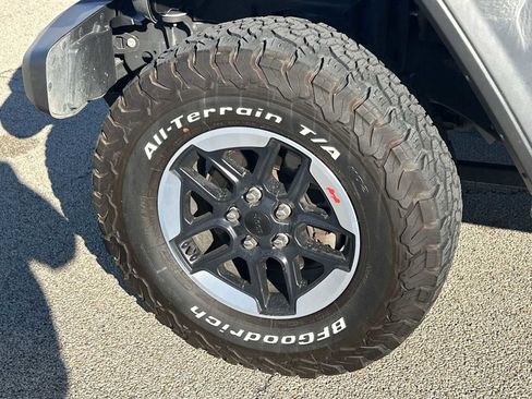 Used 2021 Jeep Wrangler Unlimited Rubicon AWD/4WD image 12
