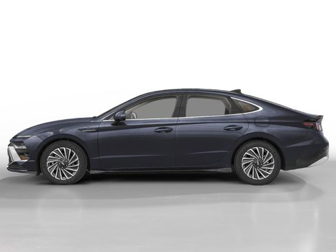 New 2025 Hyundai Sonata Limited image 3