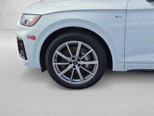 Used 2023 Audi Q5 e Premium Plus w/ Premium Plus Package AWD/4WD image 23