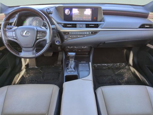 Used 2020 Lexus ES 300h w/ Premium Package image 13