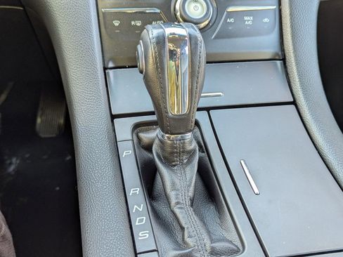 Used 2014 Ford Taurus Limited image 20