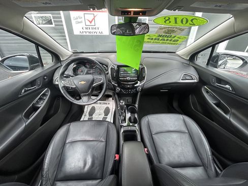 Used 2018 Chevrolet Cruze Premier image 18