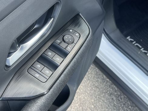 Used 2026 Nissan Kicks SV w/ SV Premium Package FWD image 18