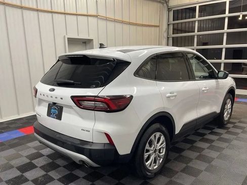 Used 2024 Ford Escape Active AWD/4WD image 4