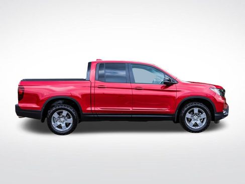 Used 2025 Honda Ridgeline TrailSport image 6