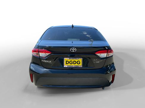Used 2021 Toyota Corolla LE FWD image 4