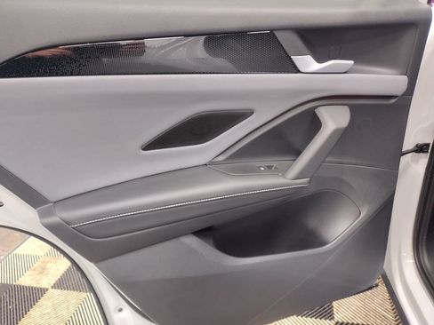 New 2025 Volkswagen Tiguan SE image 24