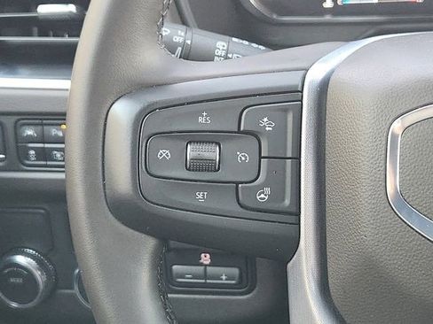 Used 2024 GMC Yukon SLT w/ SLT Premium Package RWD image 28