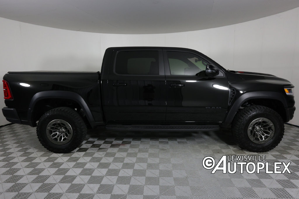 Used 2027 RAM 1500 4x4 Crew Cab image 4