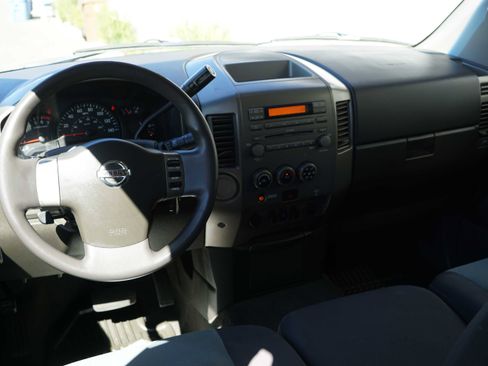 Used 2005 Nissan Titan XE image 29