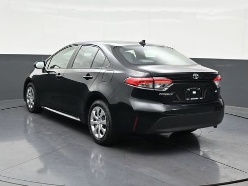 Used 2025 Toyota Corolla LE w/ Convenience Package FWD image 3