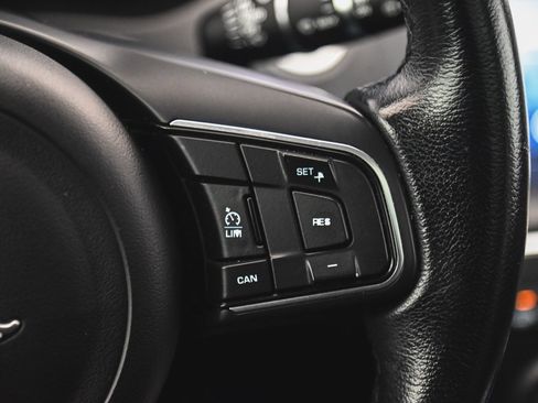 Used 2019 Jaguar E-PACE S image 24