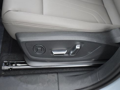 New 2026 Audi Q3 quattro 2.0T AWD/4WD image 8