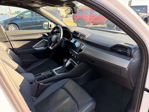 Used 2023 Audi Q3 2.0T Premium image 19