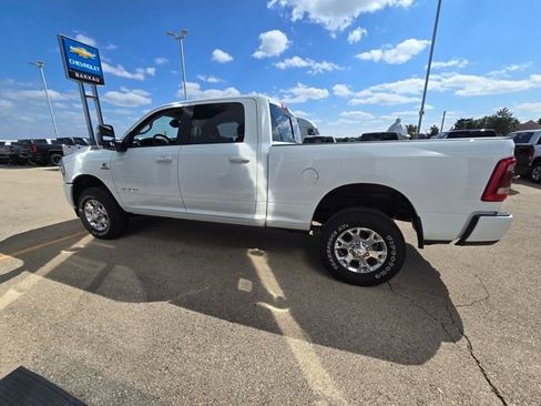 Used 2024 RAM 2500 Laramie AWD/4WD image 4