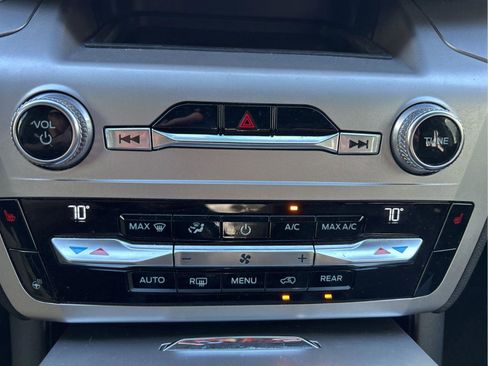 Used 2021 Ford Explorer XLT w/ Equipment Group 202A image 22