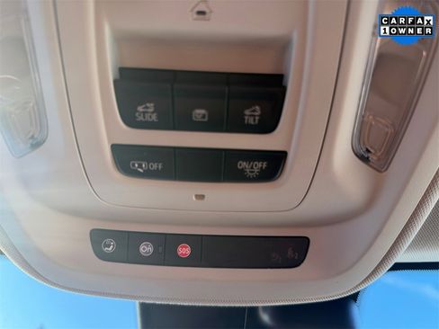 Used 2022 Buick Envision Avenir w/ Technology Package II image 26