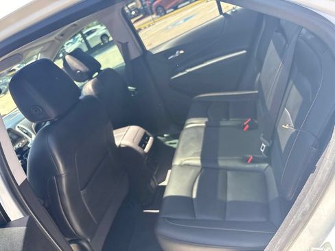 Used 2018 Chevrolet Equinox Premier FWD image 21