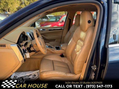 Used 2011 Porsche Cayenne S image 10
