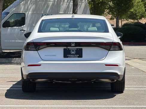 Used 2024 Honda Accord EX image 5