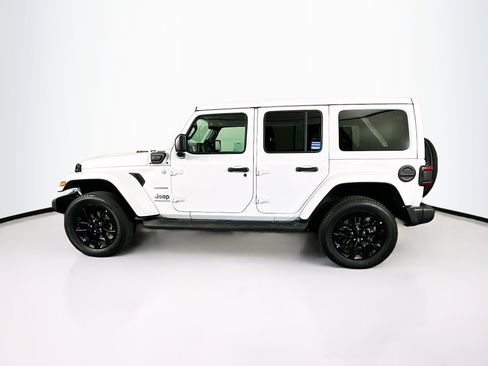 Used 2023 Jeep Wrangler Sahara image 4