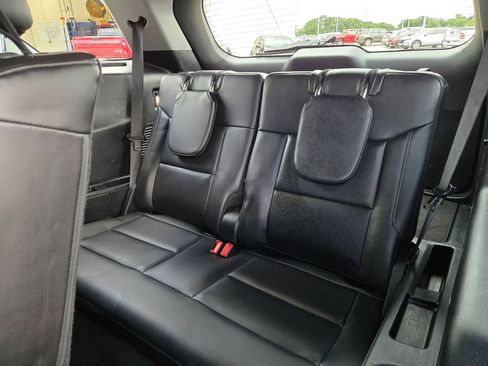Used 2023 Ford Explorer XLT w/ Equipment Group 202A RWD image 15