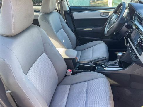Used 2015 Toyota Corolla LE image 15