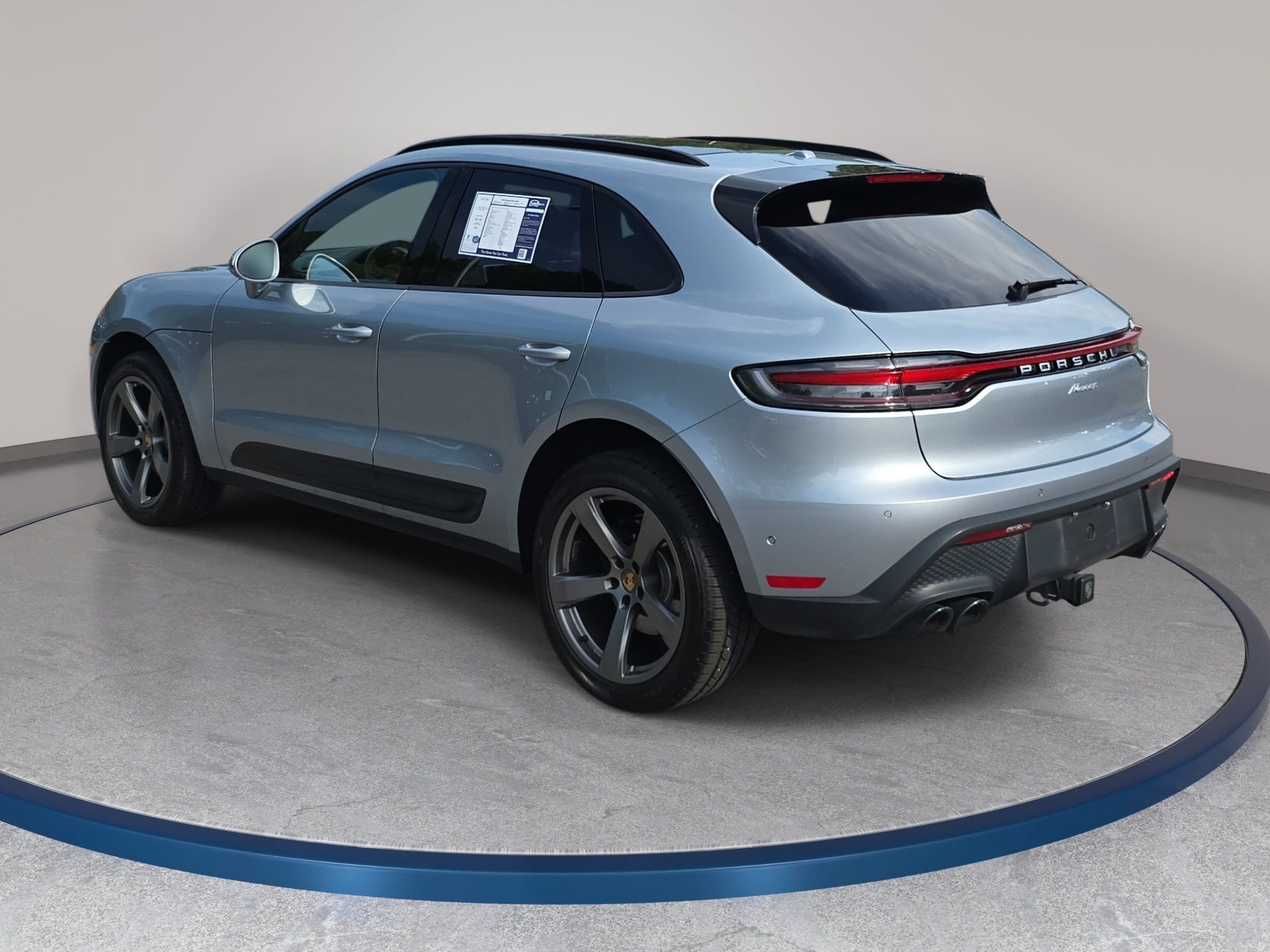 Used 2022 Porsche Macan AWD/4WD image 7