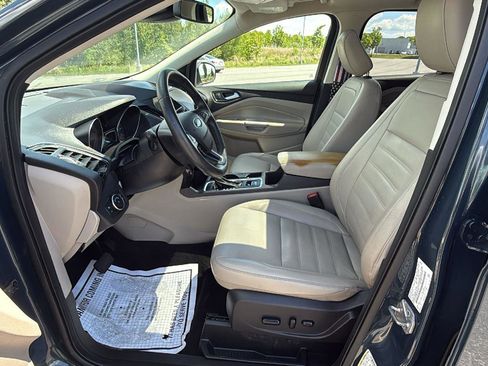 Used 2019 Ford Escape Titanium AWD/4WD image 23