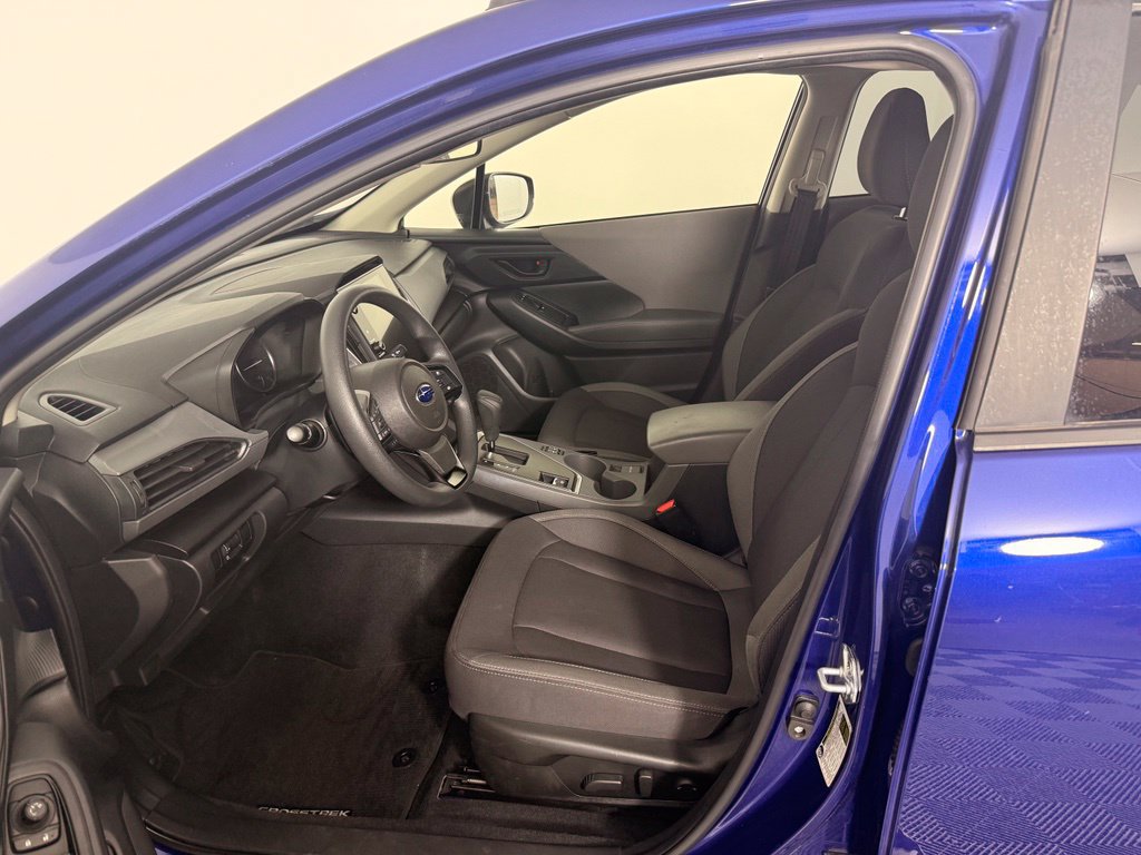 Used 2025 Subaru Crosstrek 2.5i Premium AWD/4WD image 2
