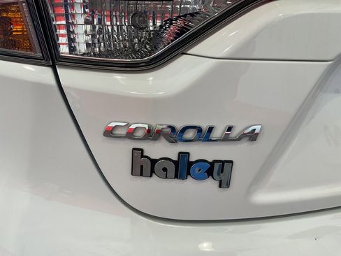 Used 2025 Toyota Corolla LE image 8