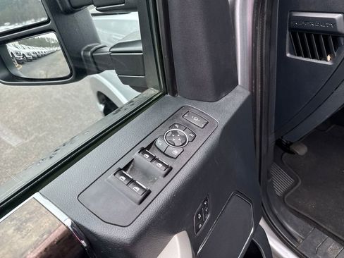 Used 2022 Ford F350 Lariat w/ Tremor Off-Road Package image 11