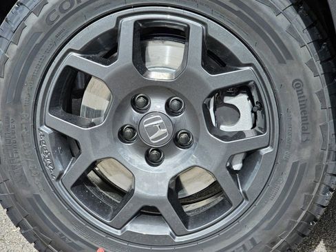 New 2025 Honda Pilot TrailSport image 3