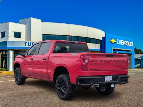 New 2026 Chevrolet Silverado 1500 Custom Trail Boss w/ LPO, Dark Essentials Package AWD/4WD image 3