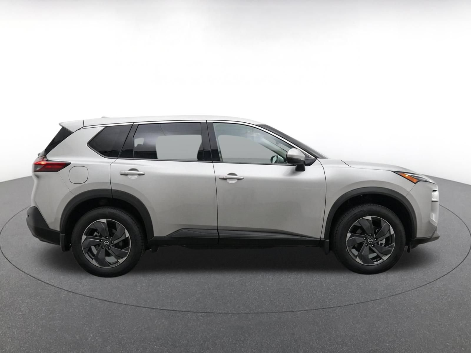 Used 2025 Nissan Rogue SV AWD/4WD image 8