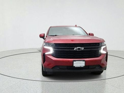 Used 2023 Chevrolet Suburban RST AWD/4WD image 2
