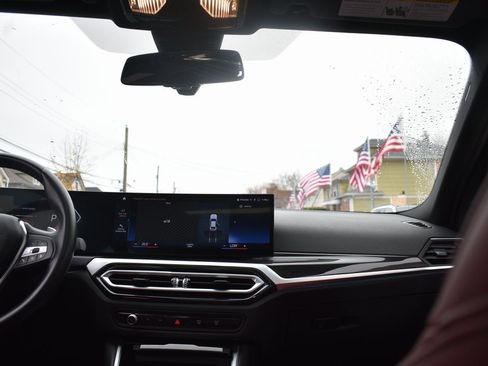 Used 2024 BMW 330i Sedan w/ Convenience Package image 32