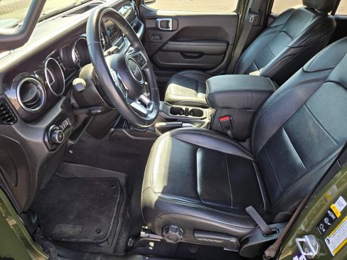 Used 2021 Jeep Wrangler Unlimited Sahara AWD/4WD image 16