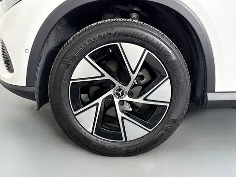 Used 2024 Mercedes-Benz GLC 300 image 29