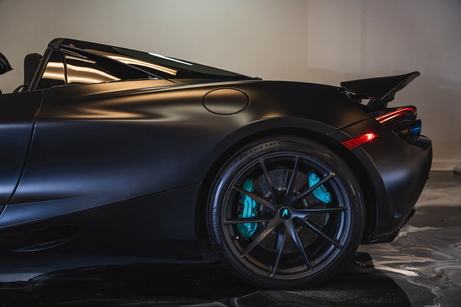 Used 2020 McLaren 720S Performance RWD image 12