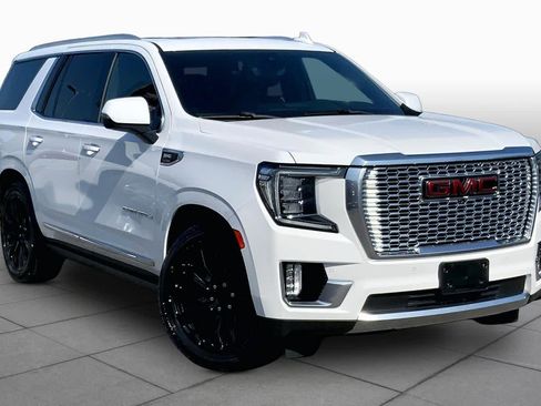 Used 2021 GMC Yukon Denali w/ Denali Ultimate Package AWD/4WD image 2