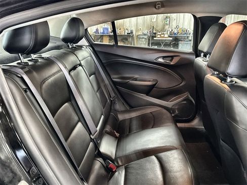 Used 2016 Chevrolet Cruze Premier image 28