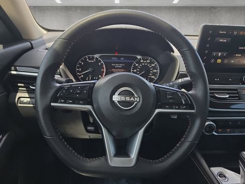 Used 2024 Nissan Altima 2.5 SR w/ SR Premium Package AWD/4WD image 21