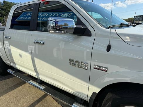 Used 2017 RAM 1500 Laramie w/ Convenience Group image 6