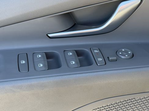 Used 2024 Hyundai Elantra SEL image 26