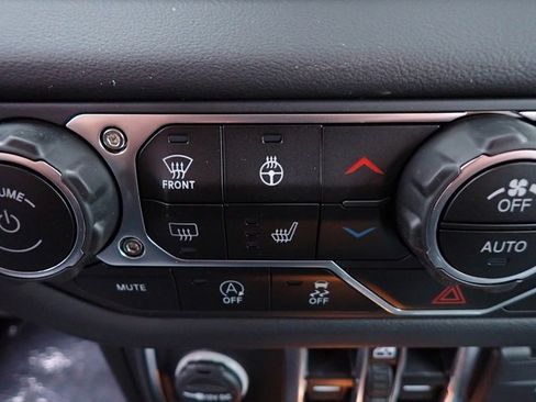 New 2025 Jeep Wrangler Sahara w/ Technology Group image 17