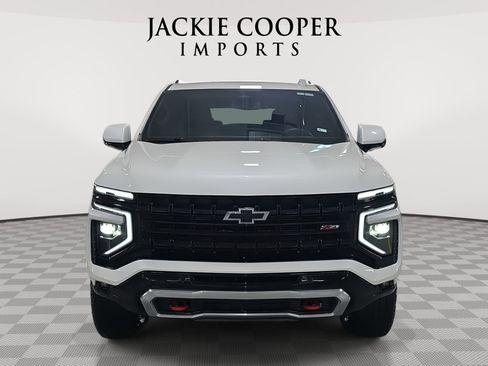 Used 2025 Chevrolet Tahoe Z71 AWD/4WD image 2